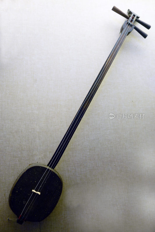 三弦（弹拨乐器）蒙古族