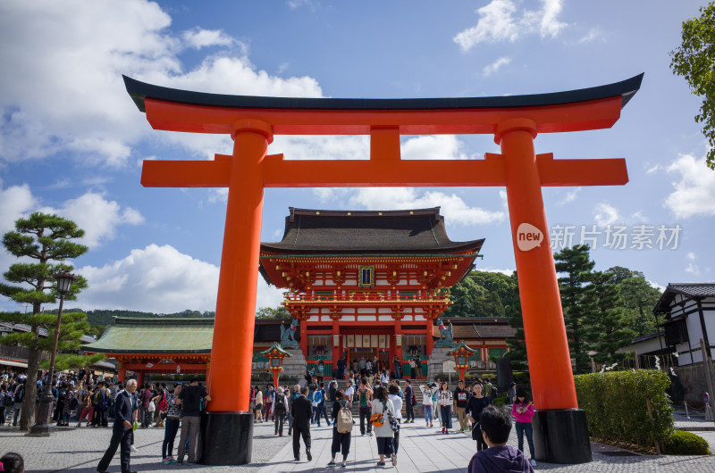 日本京都伏见稻荷大社正门鸟居特写