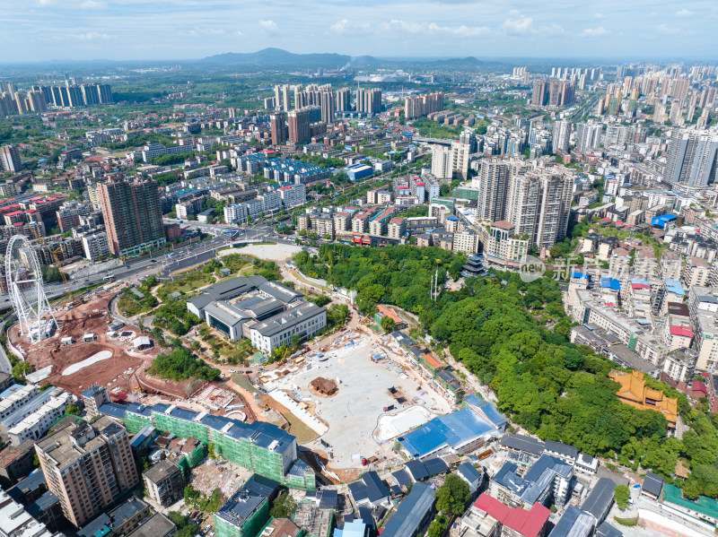 晴天蓝天白云 航拍湖南衡阳雁峰区城市风光