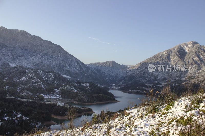 下雪后大山风景浙西南山地