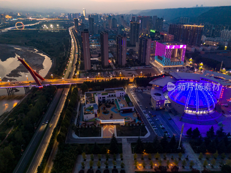 宝鸡晚霞夜景航拍图