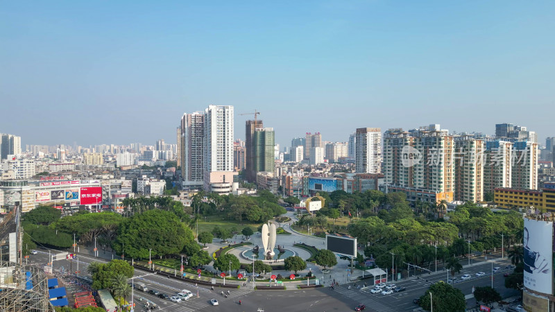 航拍广西北海北部湾广场商圈