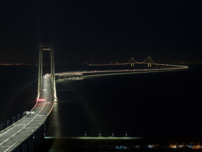 深圳中山翠亨新区深中大桥车流夜景日落航拍