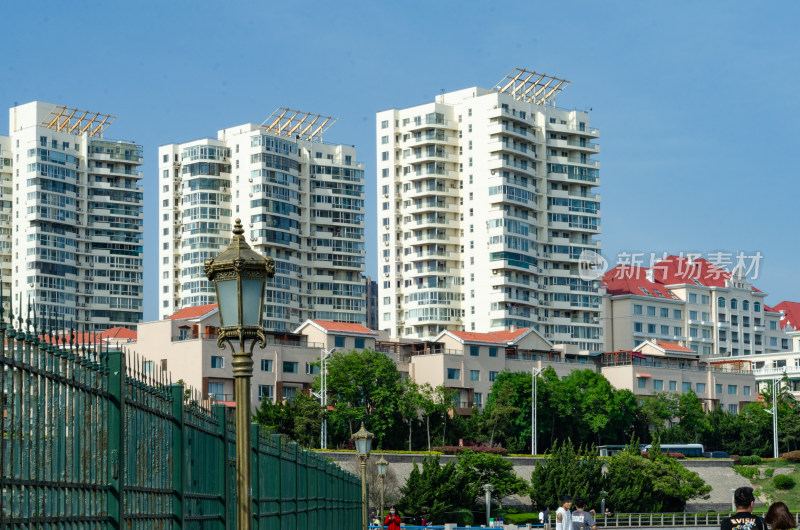 青岛燕儿山上的海景房