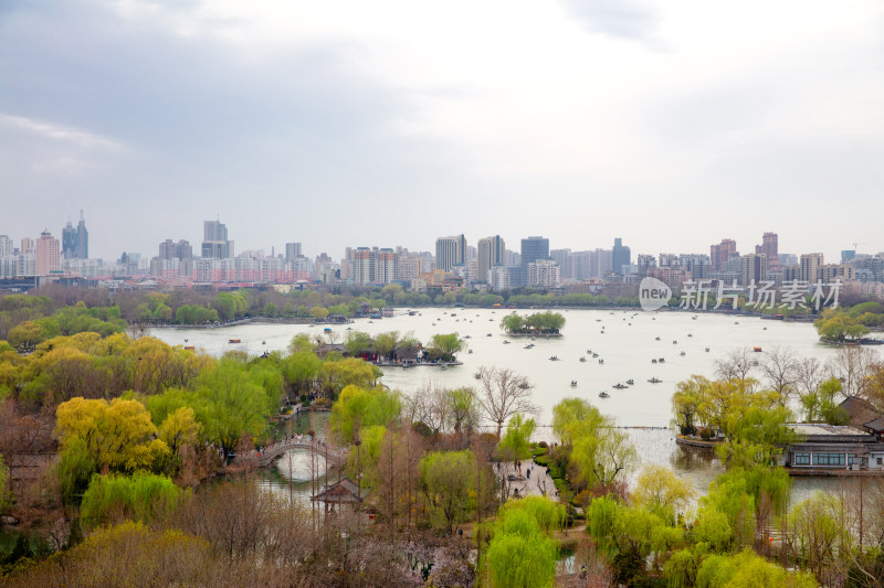 济南城市风光和大明湖公园