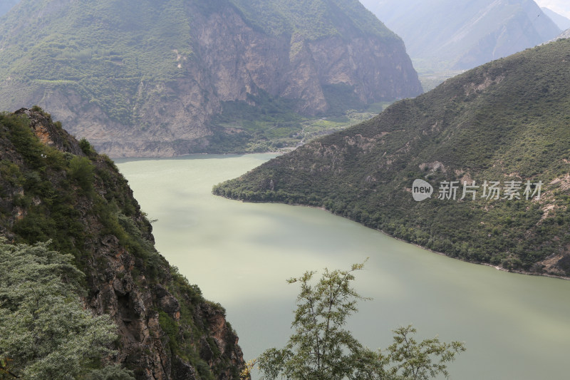 四川川西阿坝州茂县叠溪海子高视角风景