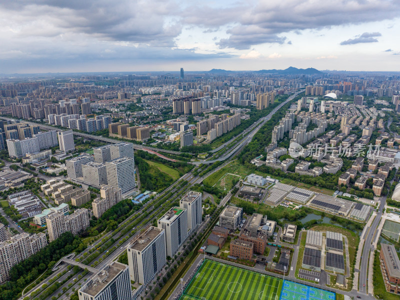 中国杭州留石高架路繁忙城市航拍