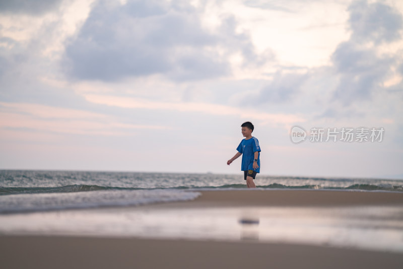 海边的男孩