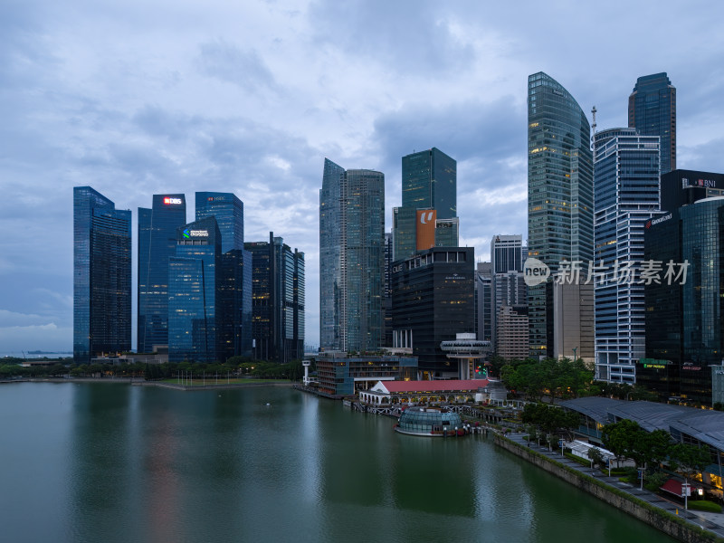 新加坡滨海湾金沙海滨奥林匹克蓝调夜景航拍