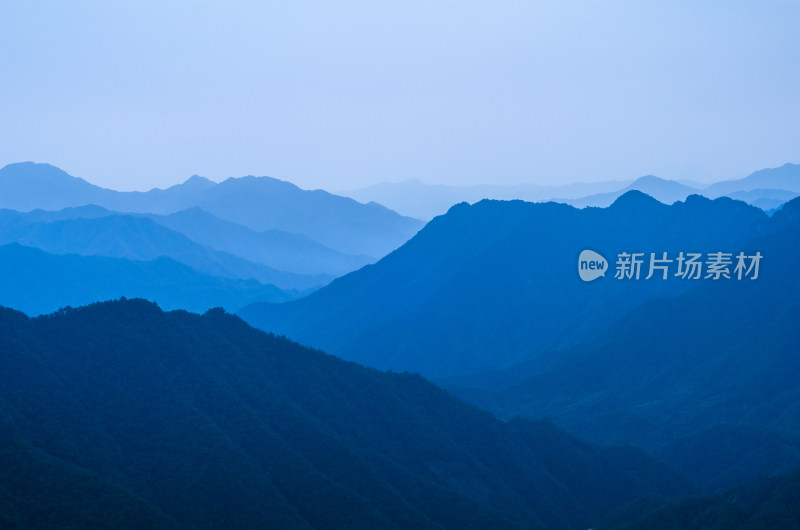 河南省洛阳白云山九龙潭秋天山峦风景