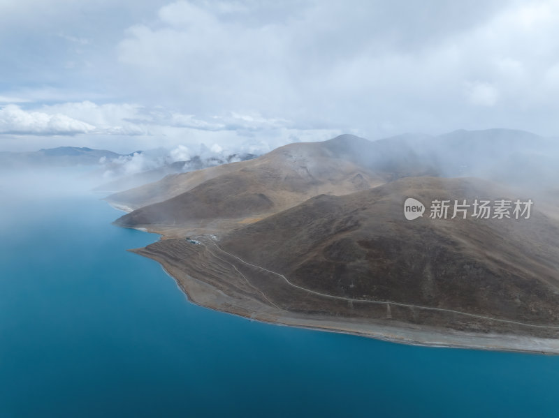 西藏山南羊卓雍措圣湖神湖蓝色高空航拍