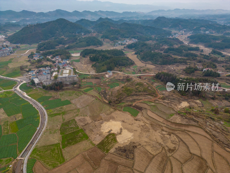 山川丘陵农业种植农田航拍摄影图