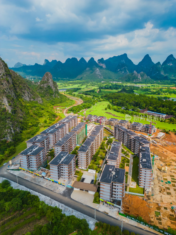 桂林航拍山景楼盘