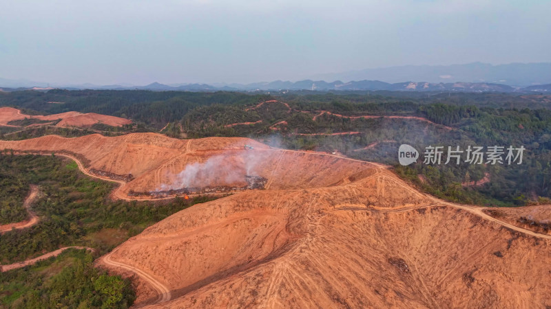 大山开垦规划种植航拍图