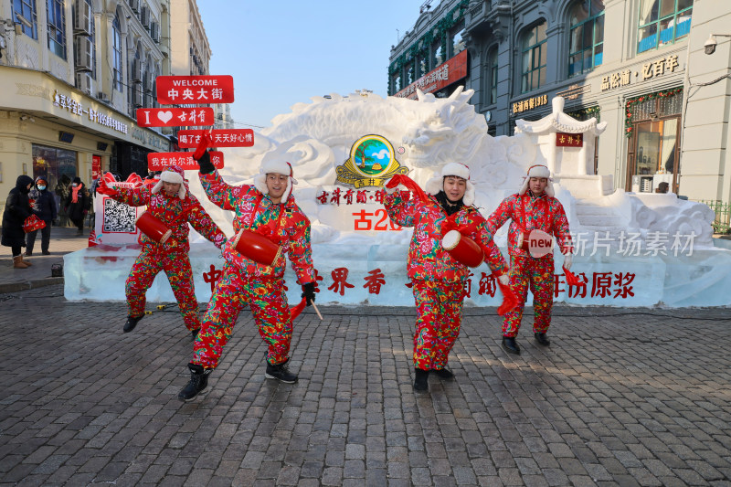 中央大街上的民俗表演