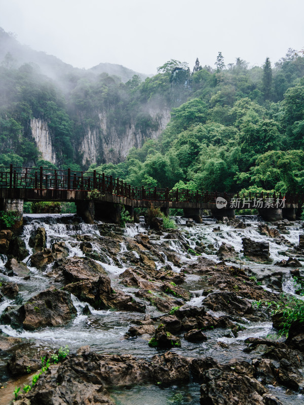 安顺龙宫风景区