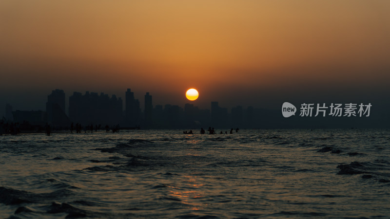 海上落日与船只景观