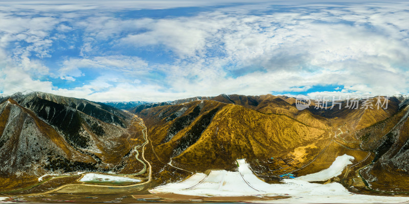西部高原公路滑雪场风光全景图