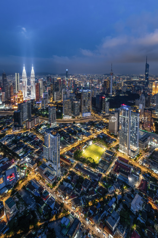 马来西亚吉隆坡莫迪卡石油双子塔夜景