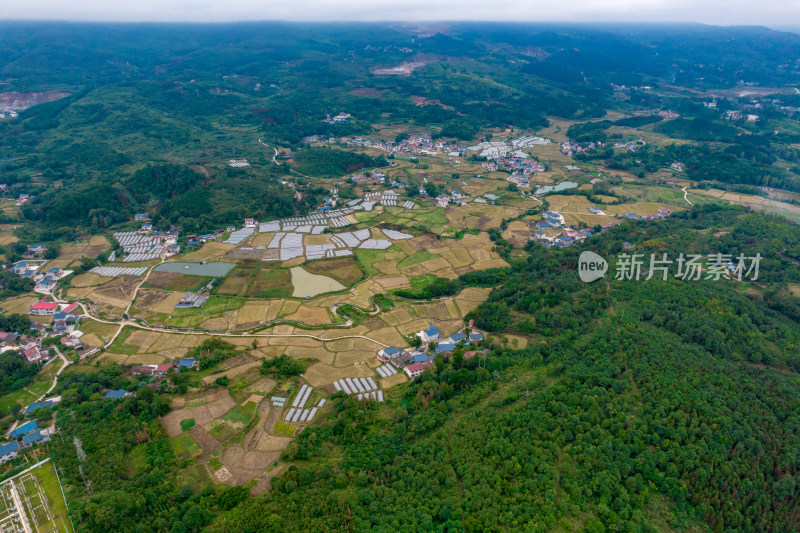 山川丘陵农田农业种植航拍摄影图