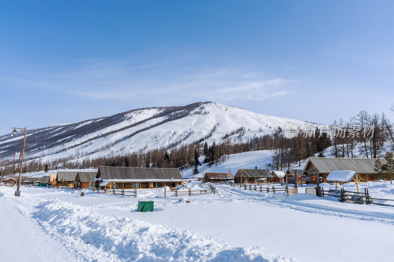 中国新疆喀纳斯冬季雪景冰雪旅游春节旅游