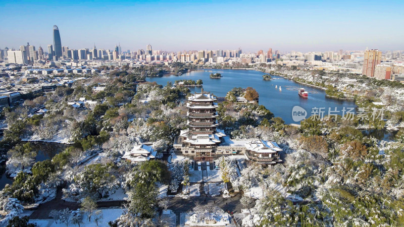 大明湖雪景