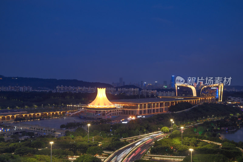 广西南宁国际会展中心城市风光建筑夜景