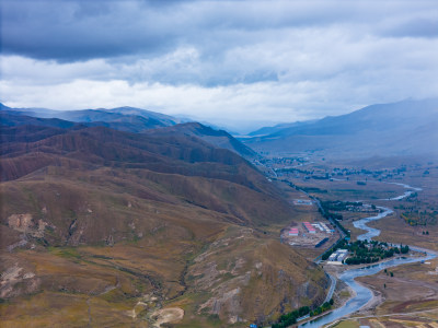 川西理塘格聂自然风景