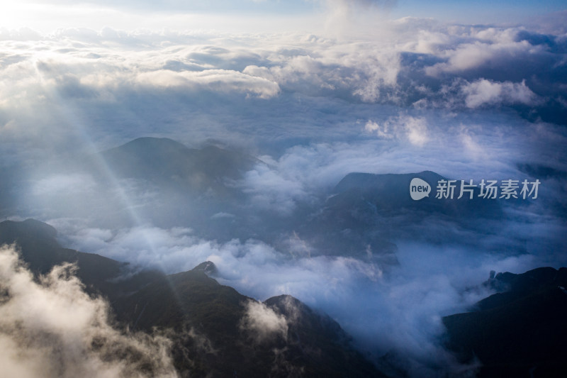 巫山云海，巫山县城，长江三峡