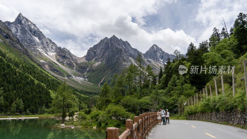 四川西部阿坝理县毕棚沟景区的迷人景色