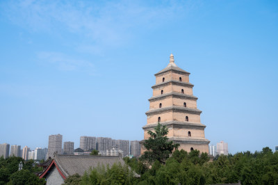 陕西西安晴朗天气的大慈恩寺大雁塔