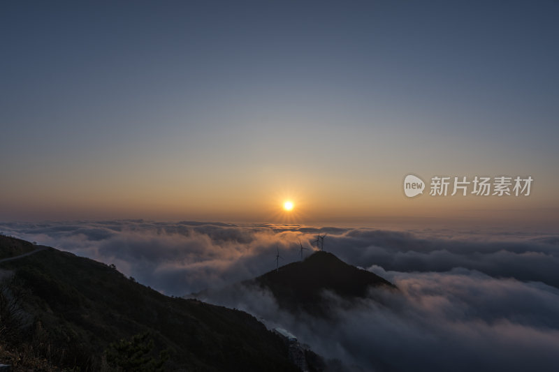 云海之上的日出美景