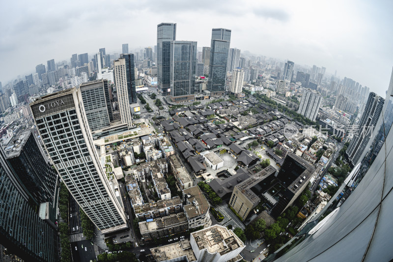 俯瞰成都地标太古里的全景图