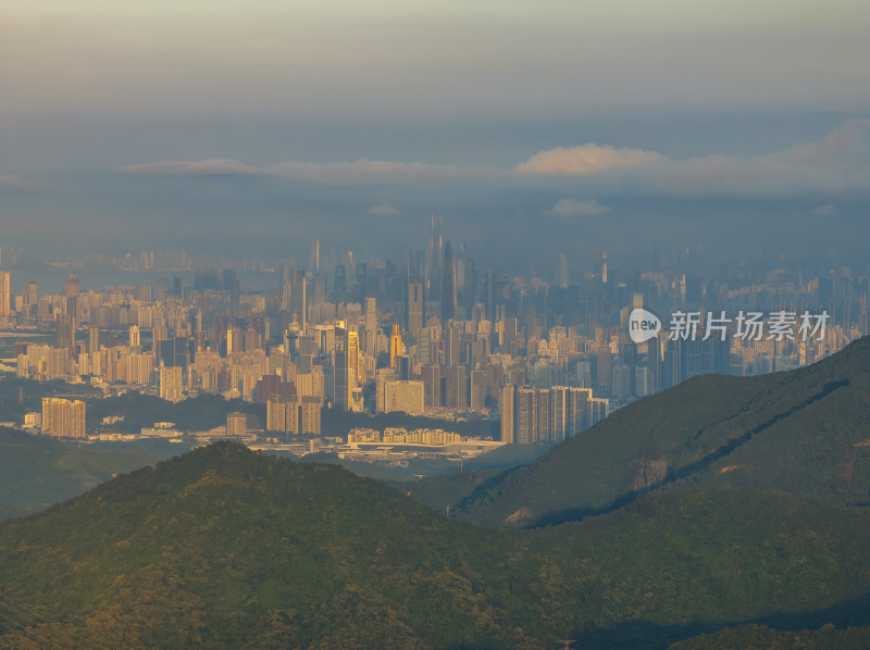 深圳盐田港繁忙港口货物集装箱夜景蓝调航拍