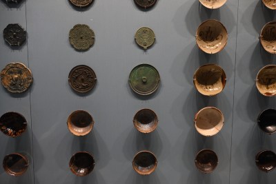 传统手绘花鸟折扇