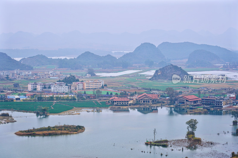 云南普者黑风景区，青龙山，俯瞰风景