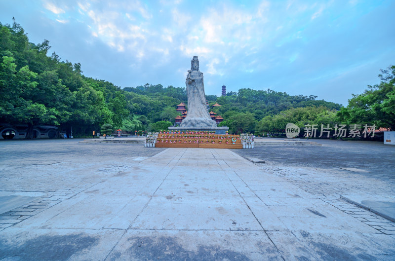 广州南沙天后宫景区广场天后圣像雕塑