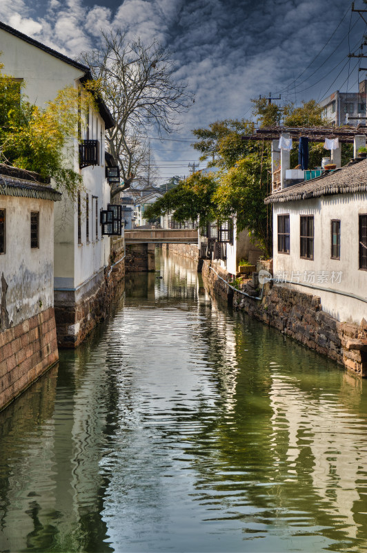 江南水乡河道及沿岸建筑