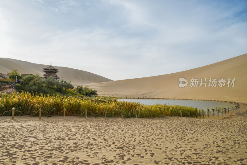 敦煌鸣沙山月牙泉/月泉晓澈，近景