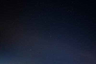 深邃夜空繁星满天的景象