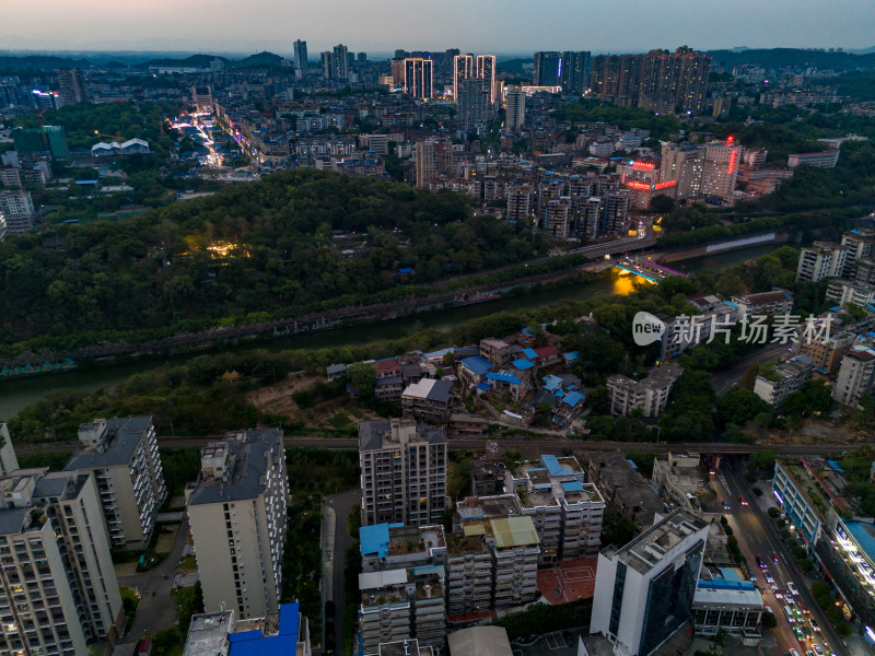 自贡晚霞夜幕降临航拍图