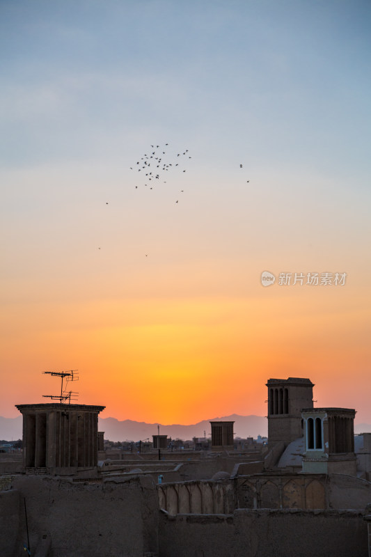 伊朗亚兹德城市夕阳