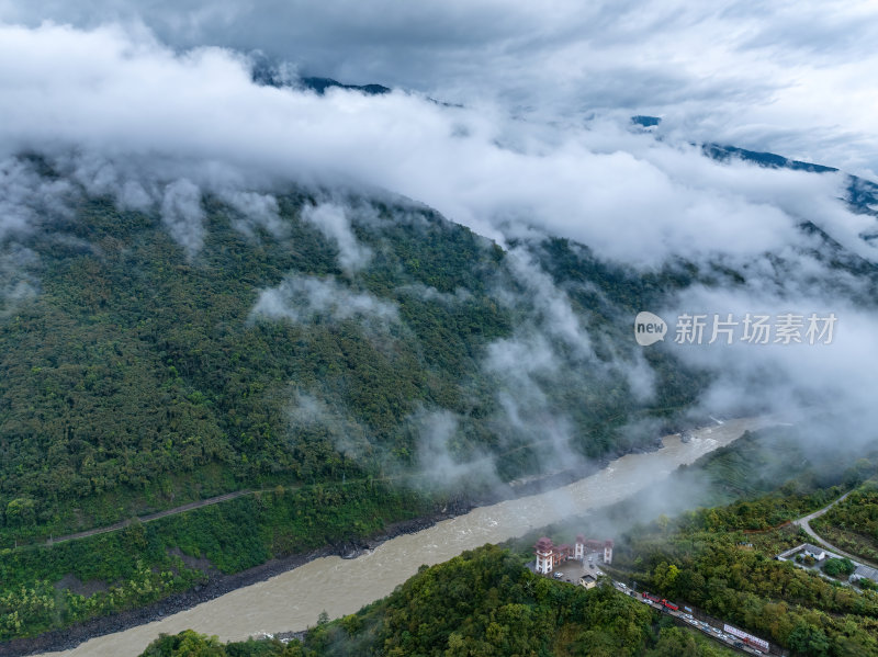 西藏林芝莲花圣地墨脱热带雨林云雾高空航拍