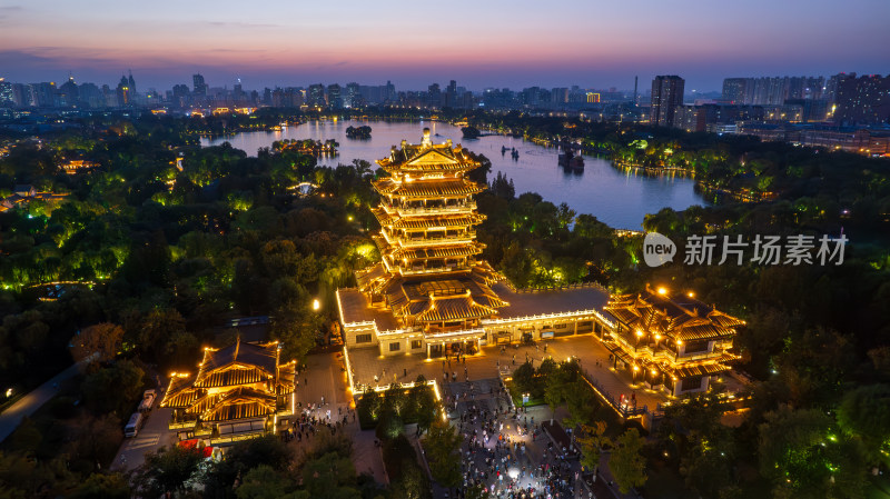 山东济南大明湖夜景航拍灯光