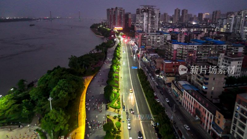 航拍湖北鄂州沿江大道夜景交通