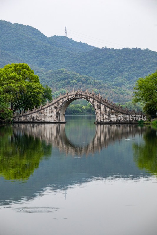 杭州湘湖风景区自然山水倒影景观