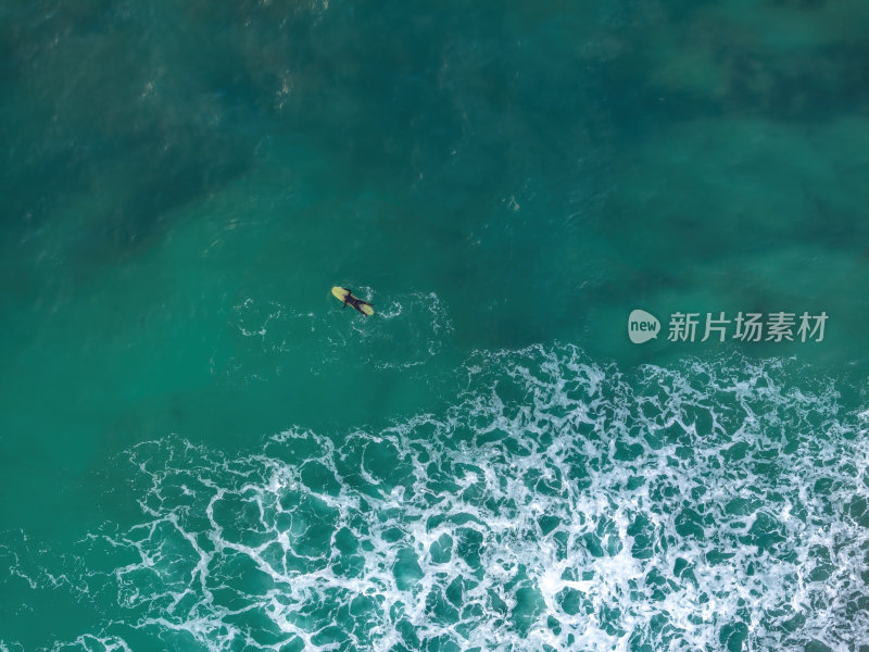 挪威罗弗敦群岛北极圈雷纳冬季雪景高空航拍