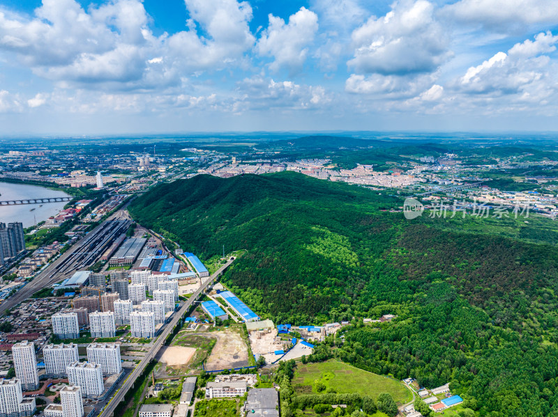 中国吉林市松花江龙潭山城市航拍