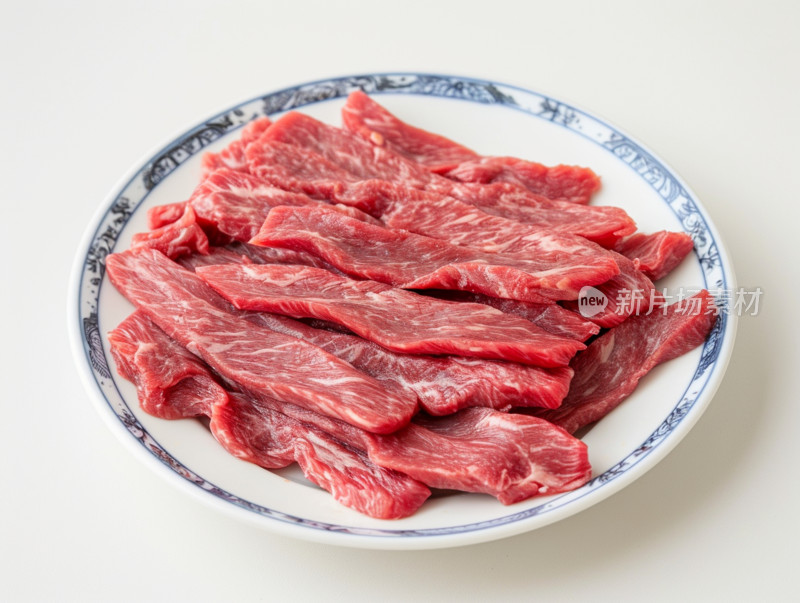 盘中新鲜牛肉切片