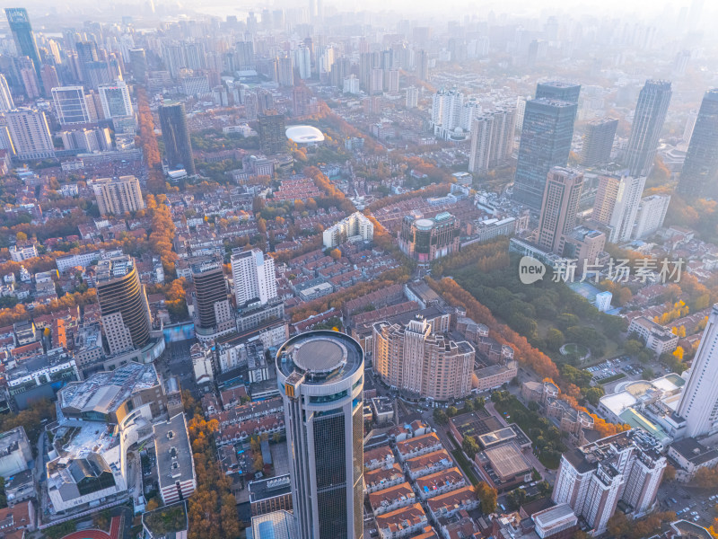 航拍上海市区黄昏美景